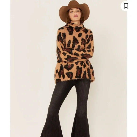 NWOT Show me your MuMu cheetah fever fuzzy turtle neck sweater - Picture 2 of 8